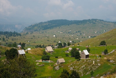 Montenegro images - Mala Crna Gora Village