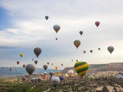 Hundreds of balloons take to the sky