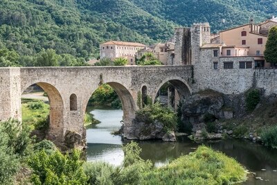 Image of Medieval bridge, Besalú  - Medieval bridge, Besalú 