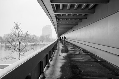 Icy morning on the bridge
