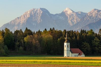 Slovenia images - St Jakob Church at Hraše