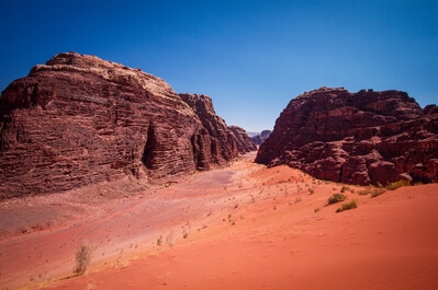 images of Jordan - Wadi Rum Desert