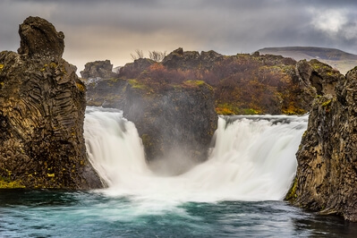 photography spots in Iceland - Hjalparfoss