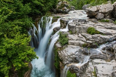 images of Spain - Cascada de Aso (Aso River Waterfall)