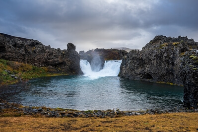 images of Iceland - Hjalparfoss