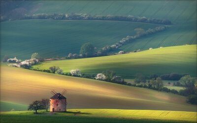 images of Southern Moravia - Kunkovice windmill
