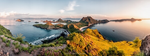 In my opinion this is one of the most spectacular viewpoint in all of Indonesia