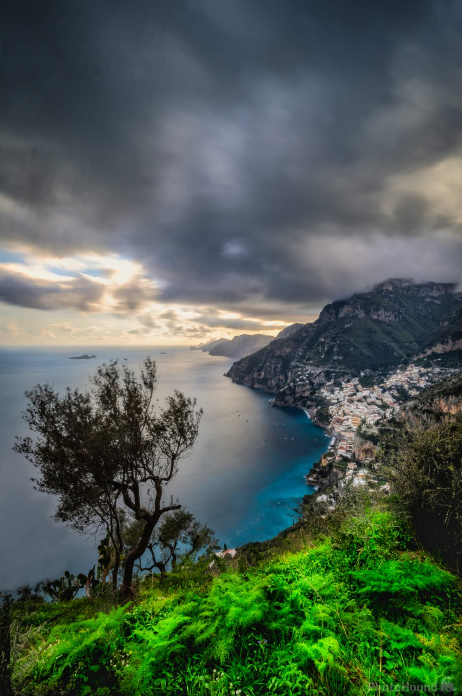 Image of Sentiero degli Dei – Gods’ Pathway – Viewpoint over Positano by Raimondo Giamberduca