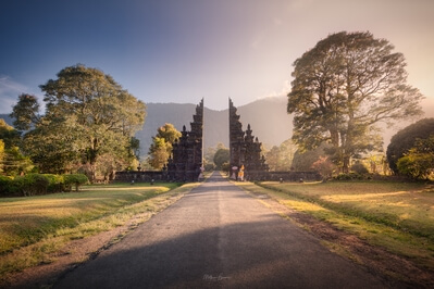 photography locations in Indonesia - Handara Gate