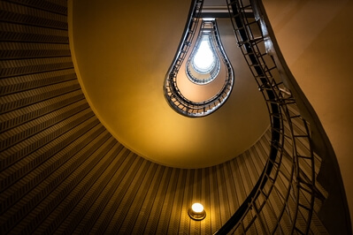Photographing Prague - The lightbulb staircase