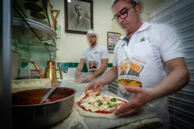 pictures of Naples & the Amalfi Coast - Antica Pizzeria da Michele Food Photography