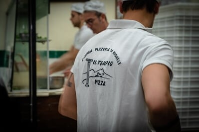 pictures of Naples & the Amalfi Coast - Antica Pizzeria da Michele Food Photography