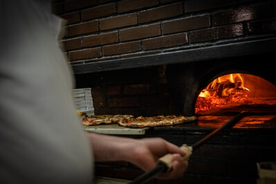 photos of Naples & the Amalfi Coast - Antica Pizzeria da Michele Food Photography