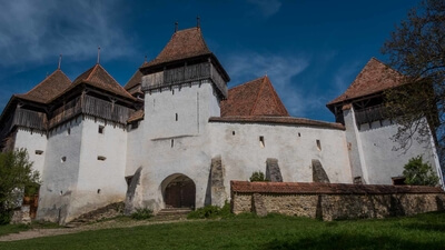 photo spots in Romania - The Fortified Church in Viscri Village