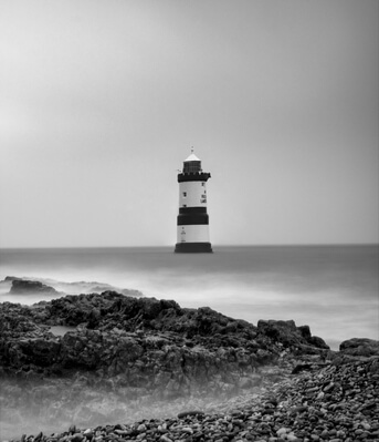 images of North Wales - Trwyn Du Lighthouse