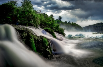 Switzerland instagram spots - Rhine Falls