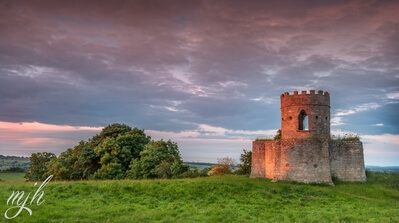 photography spots in North Yorkshire - The Oliver Duckett Folly