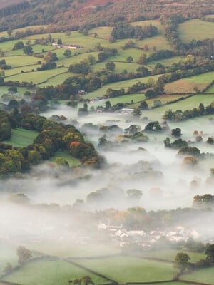 photo spots in Powys - Allt Yr Esgair