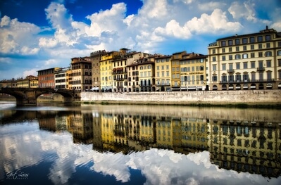 Italy photos - Arno River & Ponte Vecchio, Florence