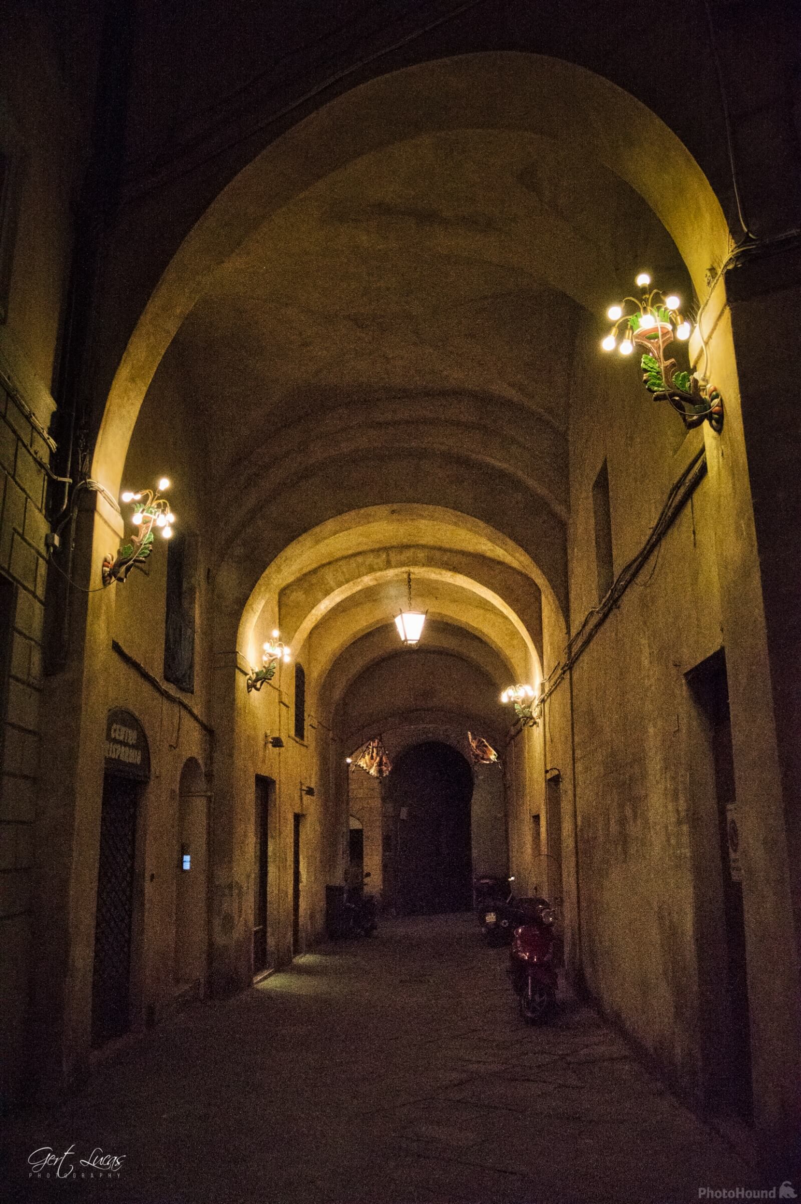 Image of Via da Citta, Siena by Gert Lucas