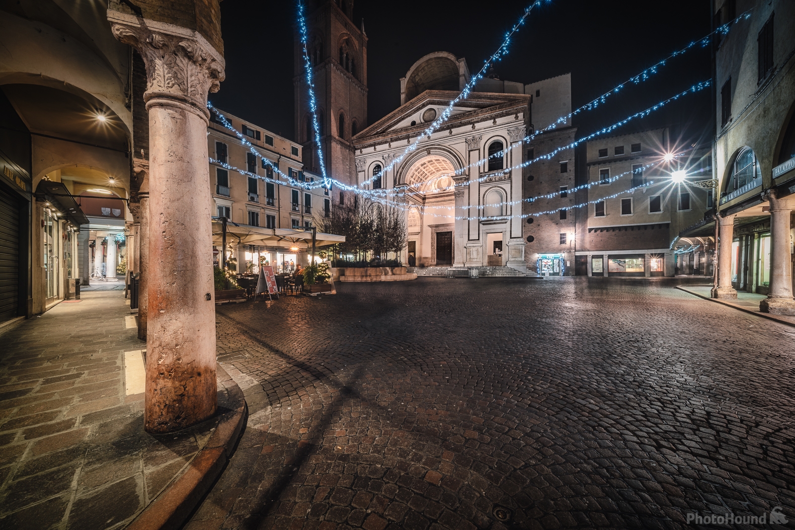Image of Mantua Mantegna Square and the Saint Andrew’s Cathedral Facade by Raimondo Giamberduca