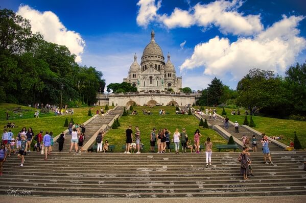 Sacre-Coeur steps from Place St Pierre