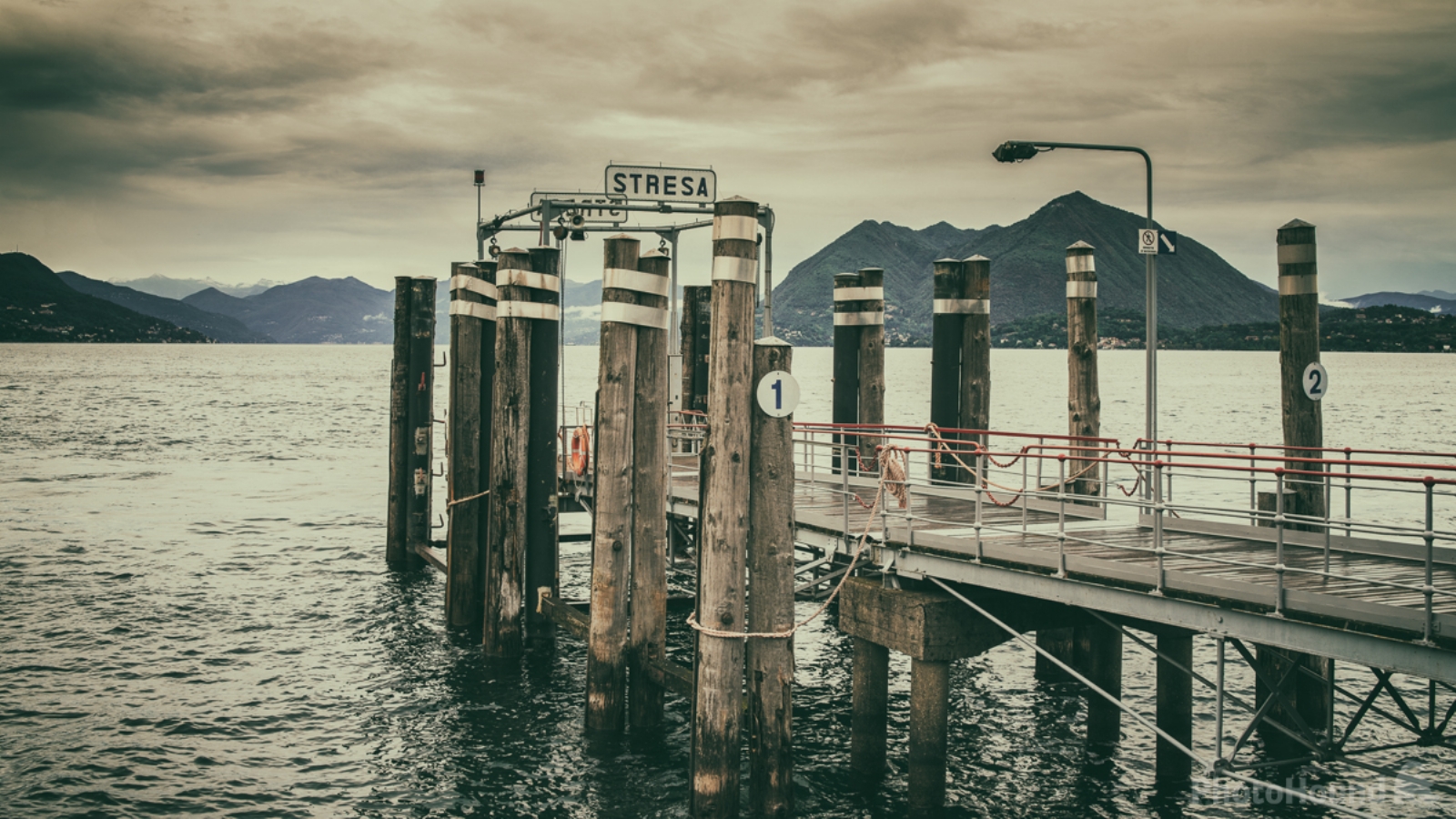 Image of Stresa - Lakefront by James Billings.