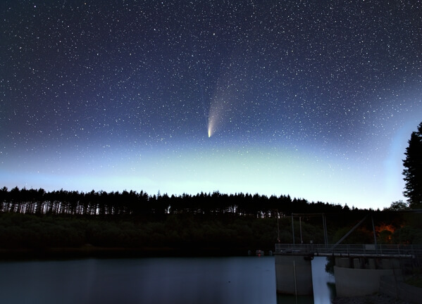 Neowise over the reservoir