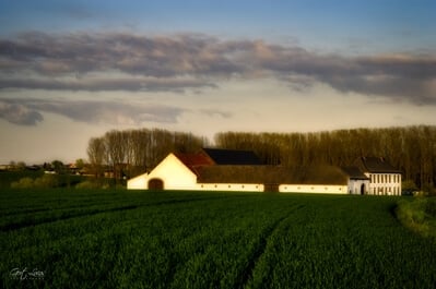 instagram locations in Vlaanderen - Sloping Hills of Pajottenland - Square farm Ter Kammen, Bellingen