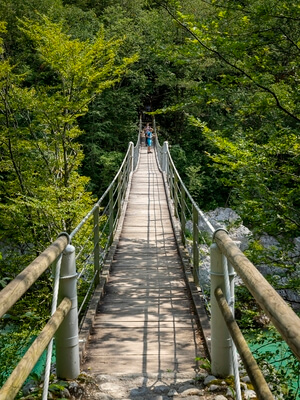 pictures of Slovenia - Soča River Footbridge View 