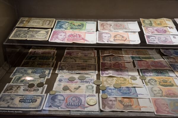 Yugoslavian money 