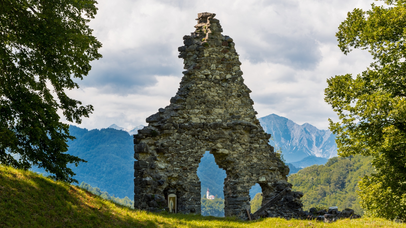 Image of The ruins of the church, Jagršče by Andrija Majsen