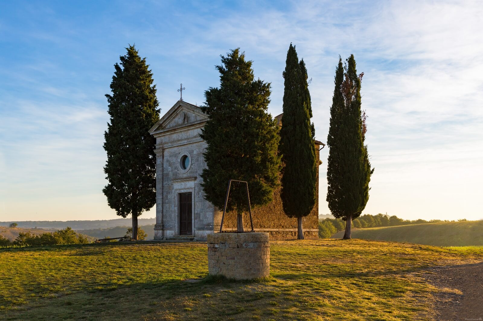 Image of Cappella Madonna di Vitaleta (Chapel ) by Jeff Martin
