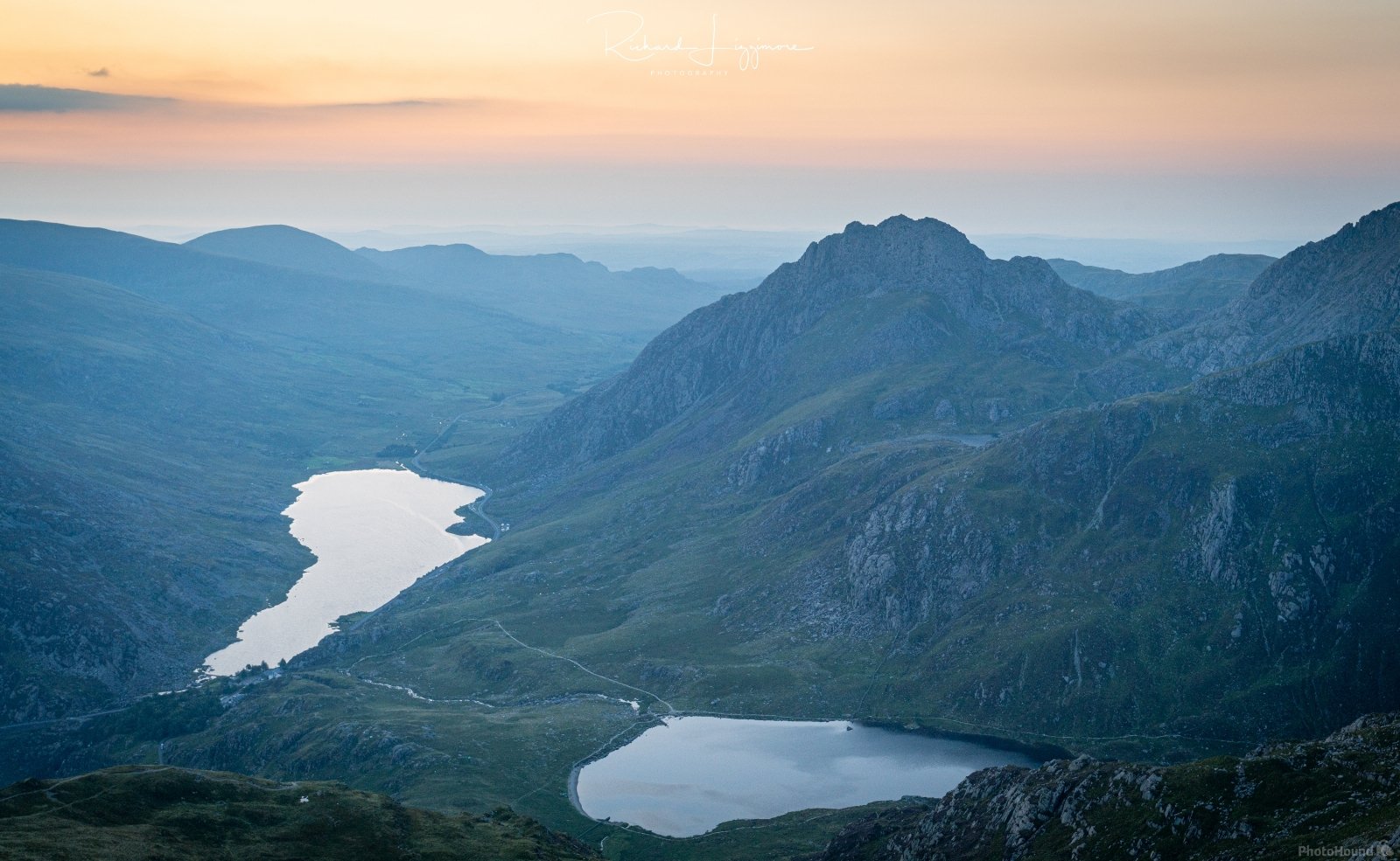 Image of Y Garn by Richard Lizzimore