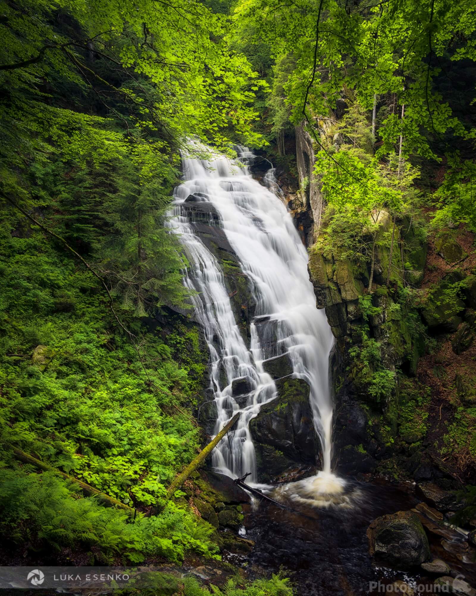 Image of Veliki Šumik Waterfall by Luka Esenko