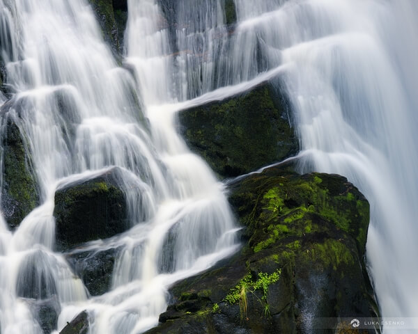 Veliki Šumik Waterfall - telephoto detail