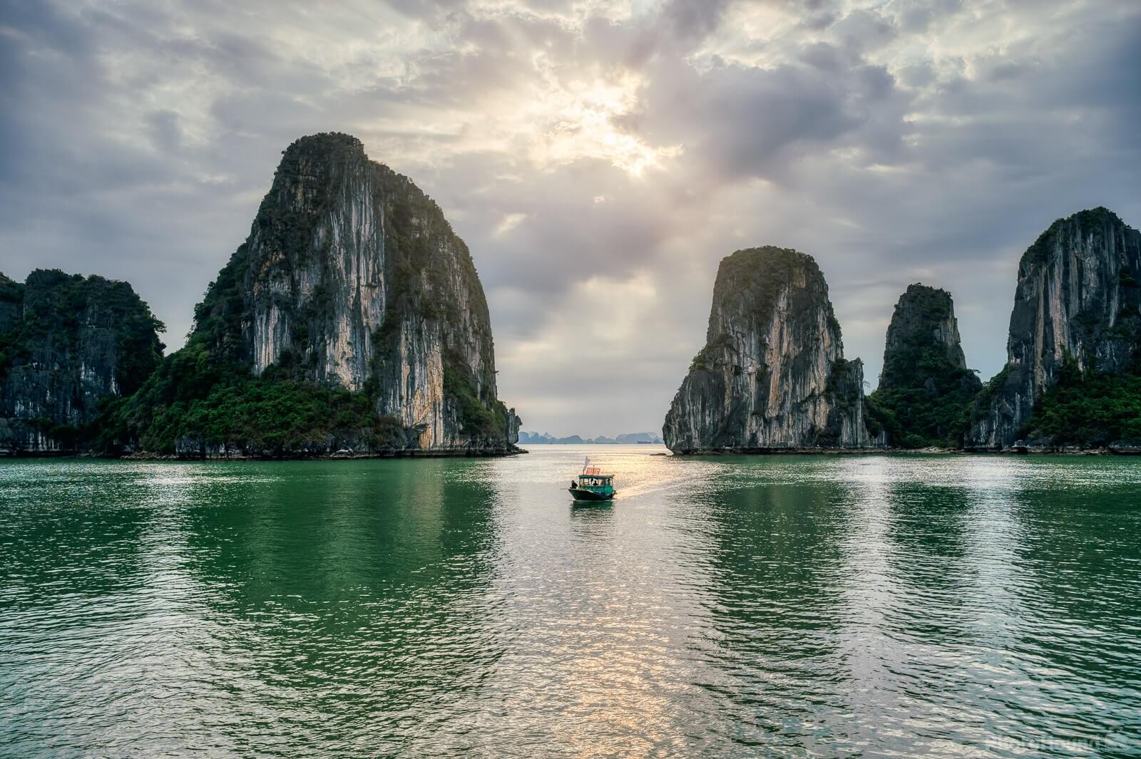 Image of Ha Long Bay, Vietnam by Juraj Zimányi