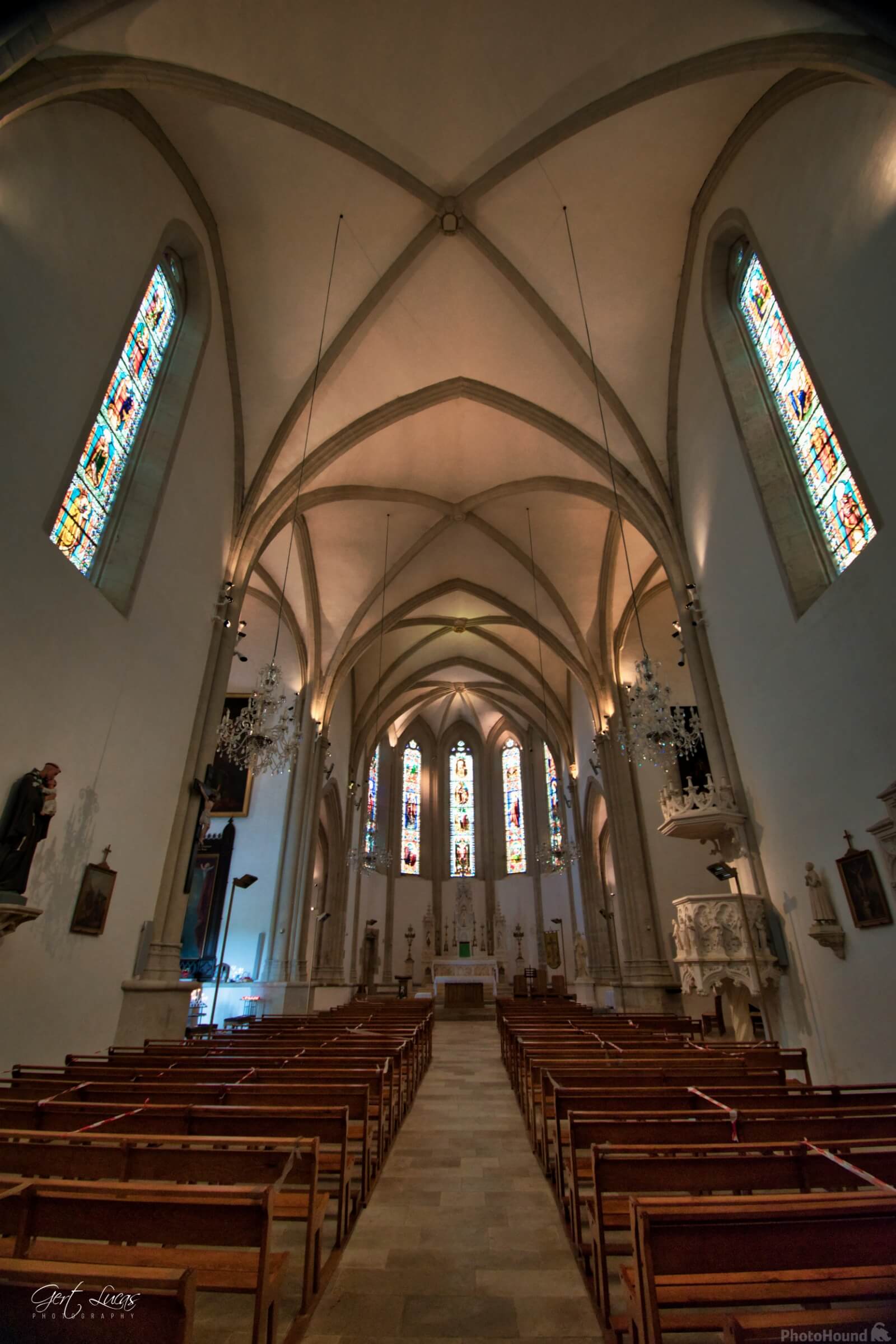 Image of Saint Sour Church (interior) by Gert Lucas
