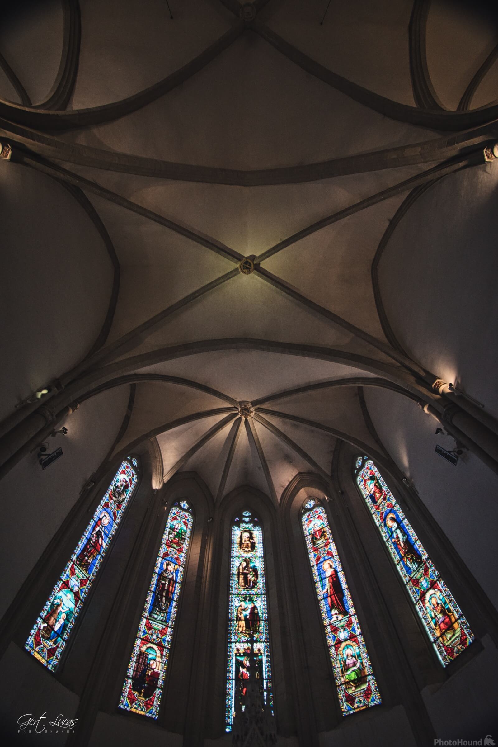 Image of Saint Sour Church (interior) by Gert Lucas