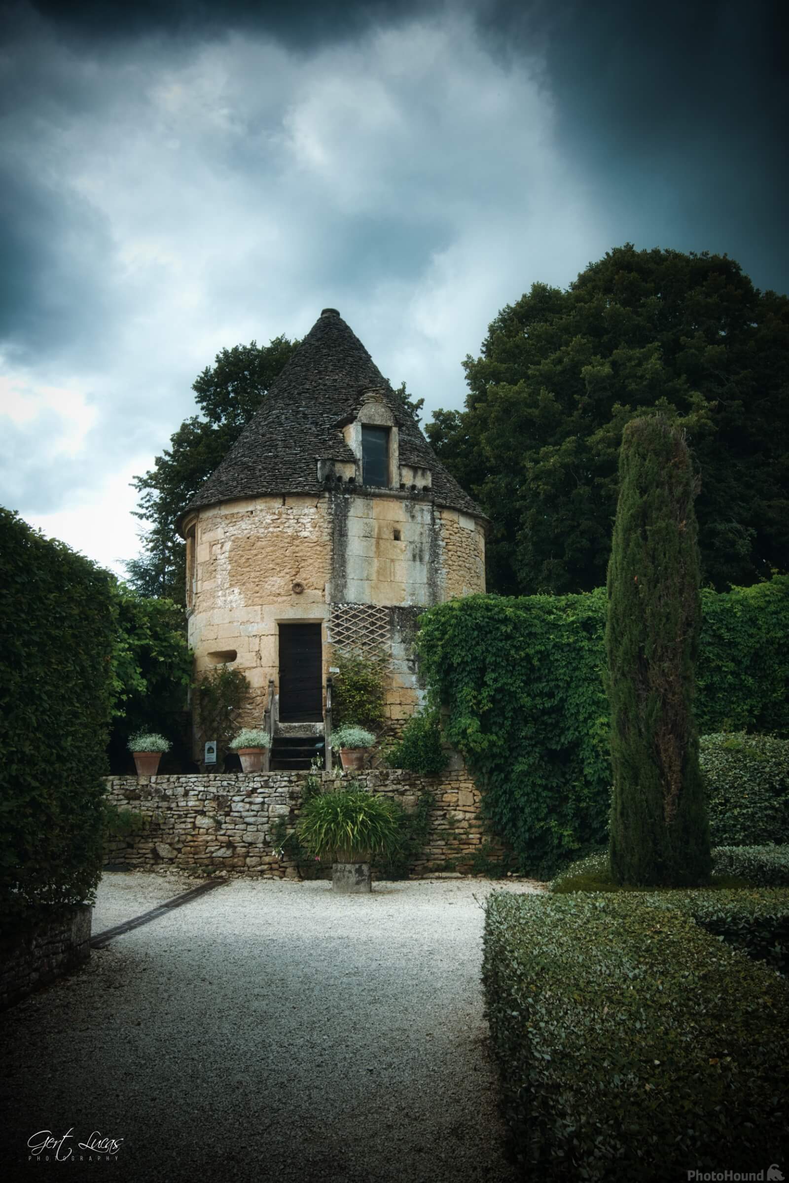 Image of Gardens of Chateau de Losse by Gert Lucas