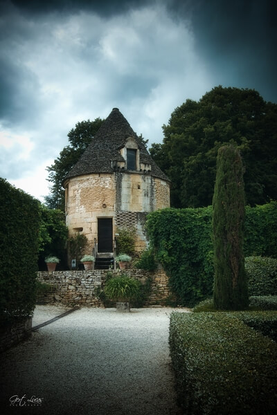 Chateau de Losse - Chamille Garden - Dove-tower