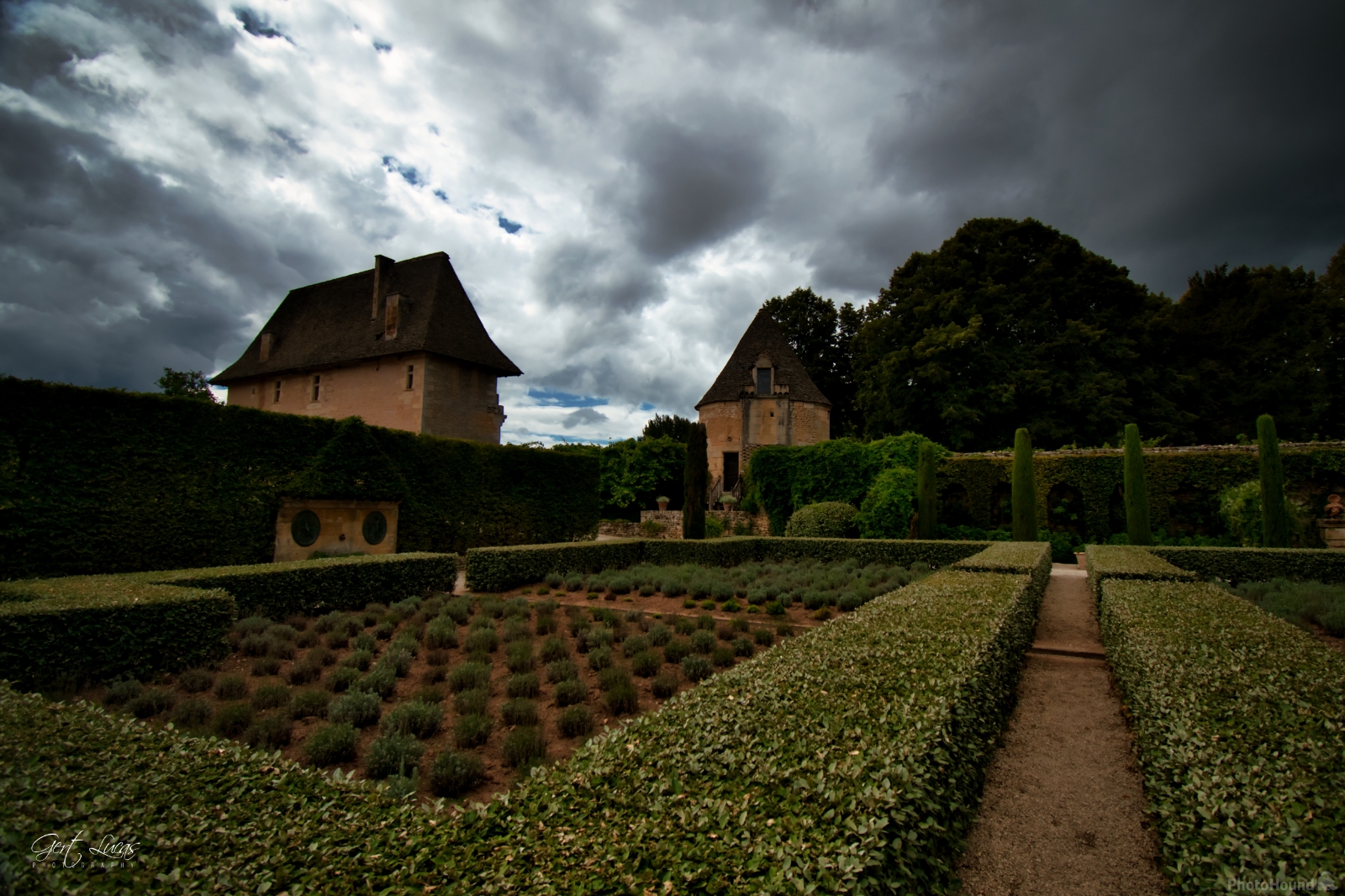 Image of Gardens of Chateau de Losse by Gert Lucas