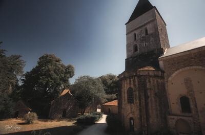 photo spots in Dordogne - Saint Peters Abbey in Tourtoirac