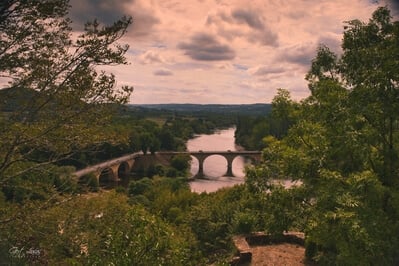 photo spots in Nouvelle Aquitaine - Confluence of Dordogne and Vézère rivers at Limeuil