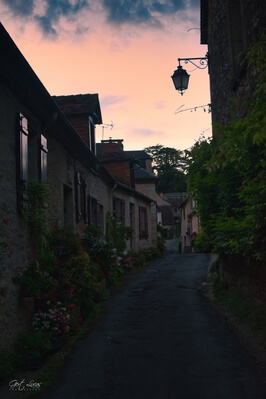 photos of France - Medieval village of Hautefort