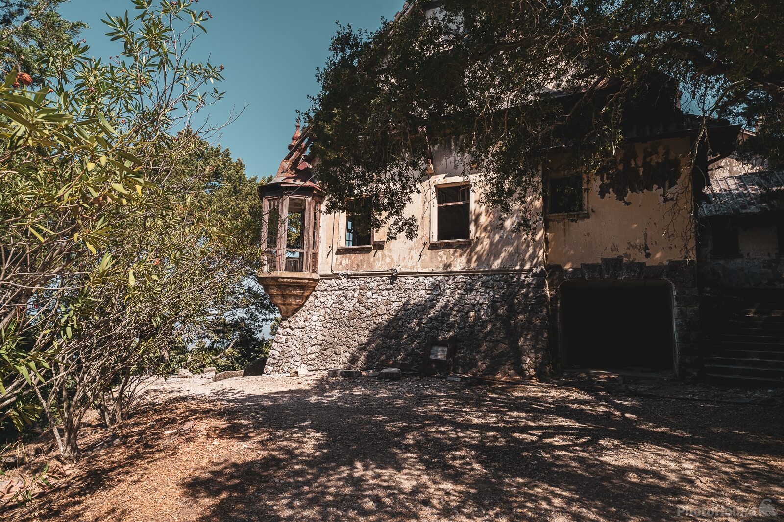 Image of Villa de Vecchi - Mussolini\'s Villa by James Billings.