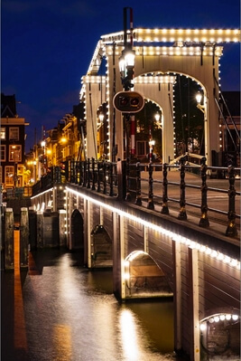 pictures of the Netherlands - Skinny Bridge of Amsterdam