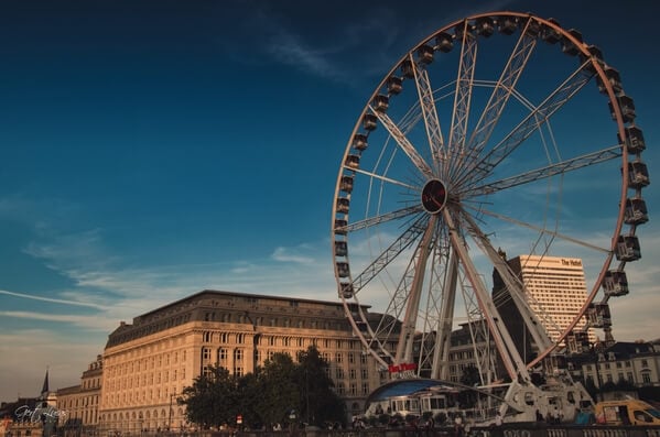 Place Poelaert - Ferris Wheel at sunset & Justice of the Peace Court