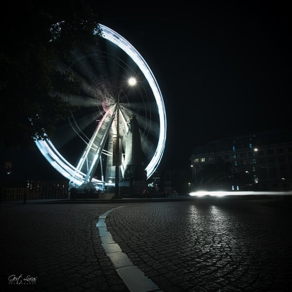 Place Poelaert - Ferris Wheel at night