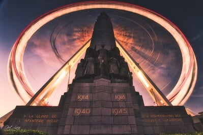 Place Poelaert - WWII-memorial & Ferris Wheel